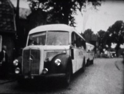 Peill Schulbus in den 1960er Jahren für Schüler und Schülerinnen der Mittelschule Freiburg (Elbe)