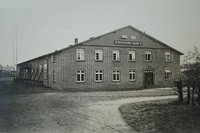 Freiburg (Elbe) Historische Ansicht der Reithalle. Schulräume der Mittelschule Freiburg (Elbe) in den 1950er Jahren