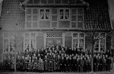 volksschule_freiburg_historisches_bild_ca_1880_1890